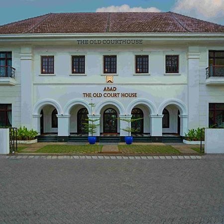 Hotel The Old Court House By Abad à Fort Kochi Extérieur photo