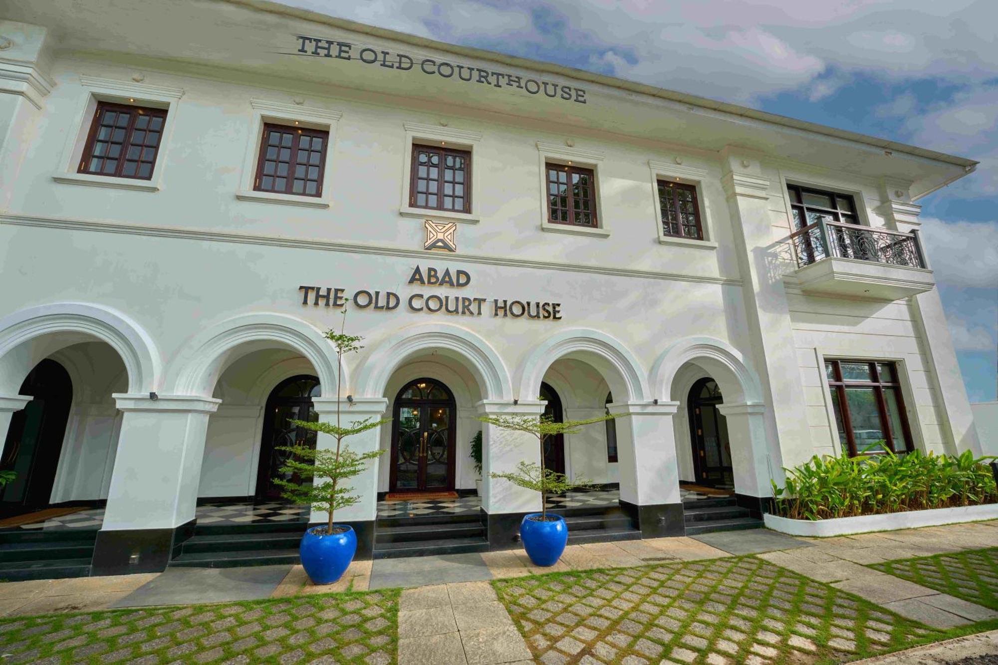 Hotel The Old Court House By Abad à Fort Kochi Extérieur photo