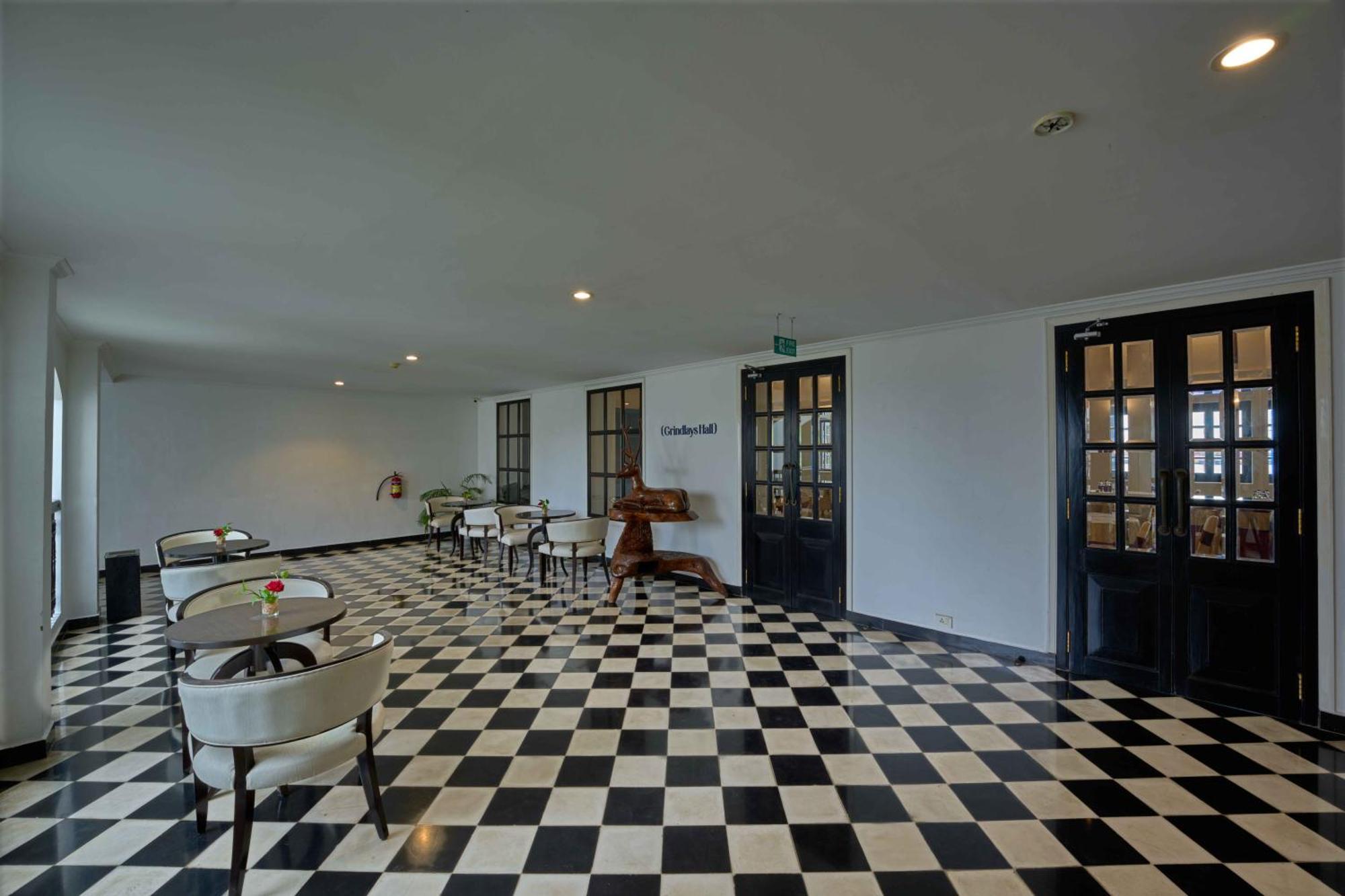 Hotel The Old Court House By Abad à Fort Kochi Extérieur photo